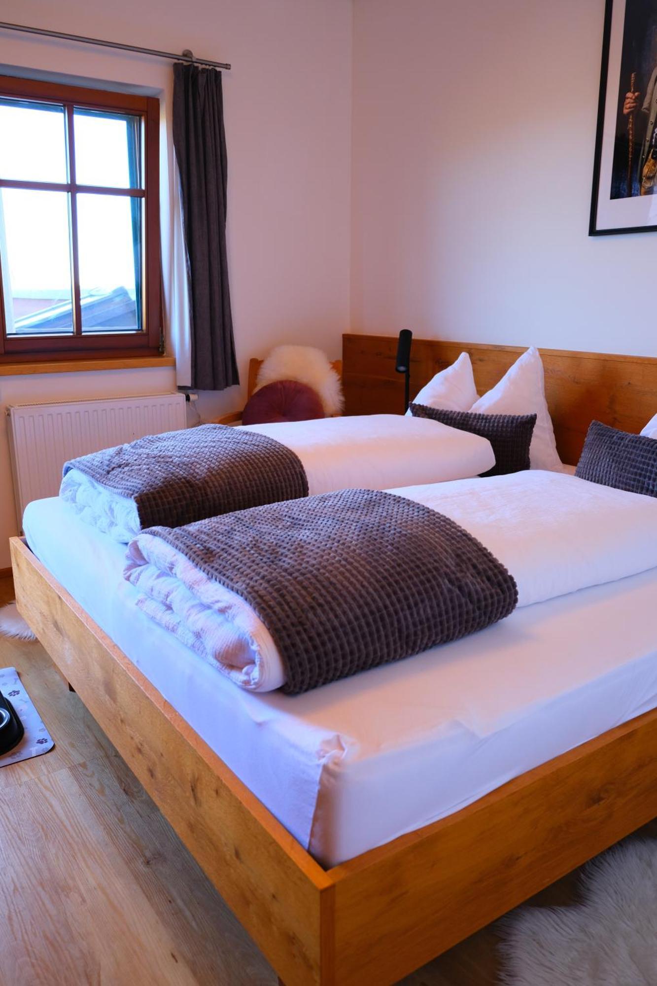 Gmundnerberghaus - Rooms Altmünster Δωμάτιο φωτογραφία